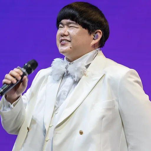 Portrait of Lin Yu Chun