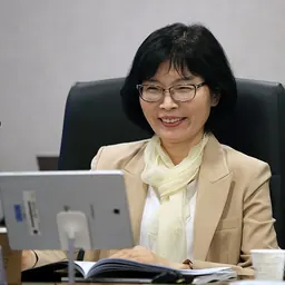 Portrait of Eunkyoung Kim