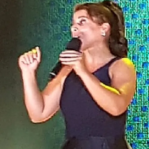 Portrait of Anaïs Favron