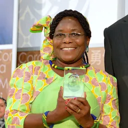 Portrait of Vicky Ntetema