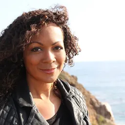 Portrait of Cynthia Bond