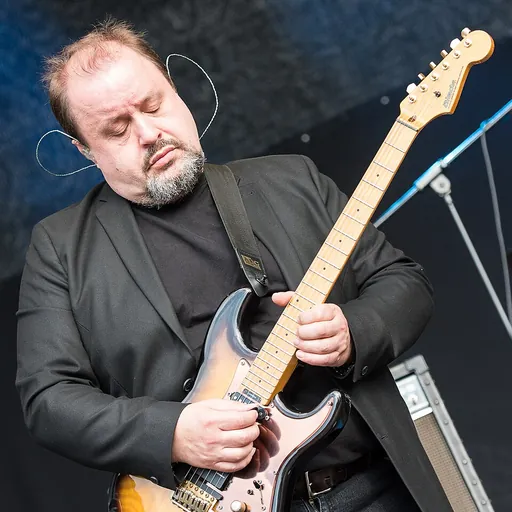 Portrait of Steve Rothery