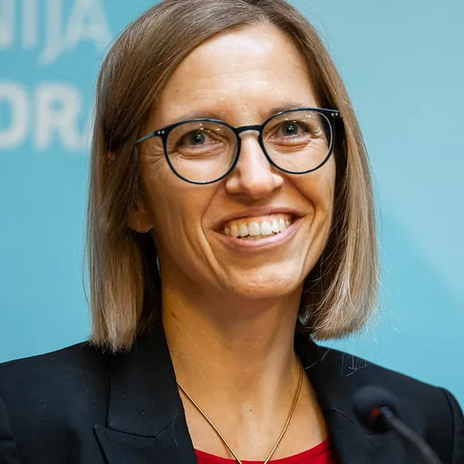 Portrait of Valentina Prevolnik Rupel