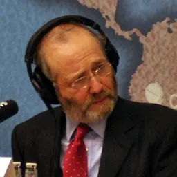 Portrait of Robin Lustig