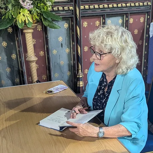 Portrait of Jo Hamilton
