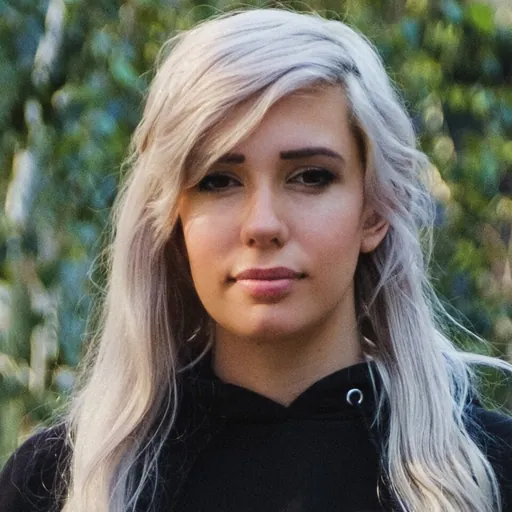 Portrait of Alanah Pearce