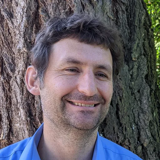 Portrait of Shannon W. Boettcher