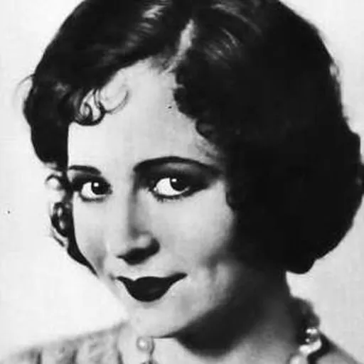 Portrait of Sharon Lynn