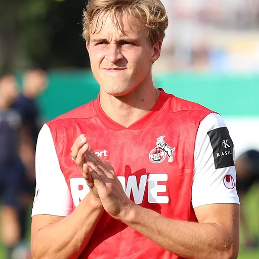 Portrait of Timo Hübers