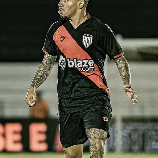 Portrait of Lucas Esteves