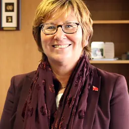 Portrait of Bernadette Kelly
