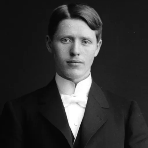 Portrait of Lars Høgvold
