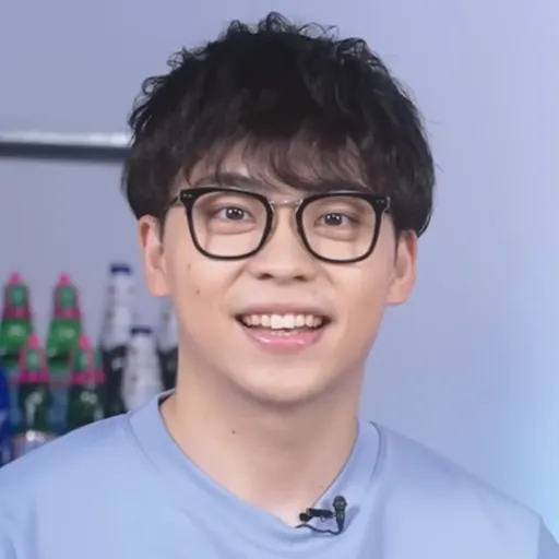 Portrait of Hello Hor