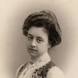 Portrait of Amina Hanum Syrtlanoff