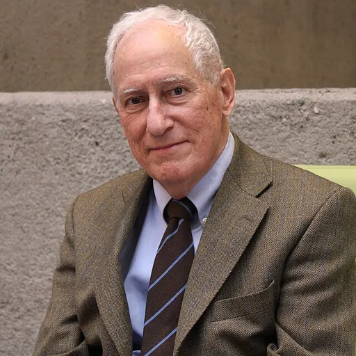 Portrait of Robert Darnton