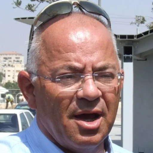 Portrait of Yair Naveh
