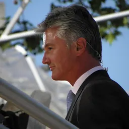 Portrait of Tim Willcox