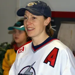 Portrait of Jayna Hefford