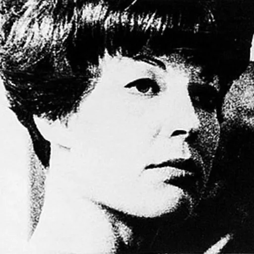 Portrait of Lynn Carlin