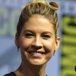 Portrait of Jenna Elfman
