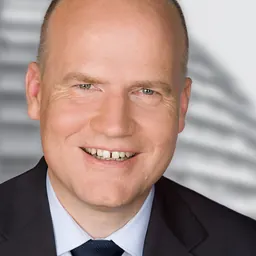 Portrait of Ralph Brinkhaus