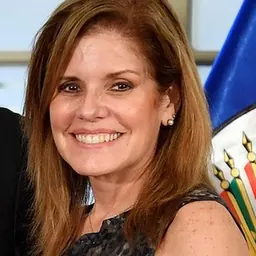 Portrait of Mercedes Aráoz