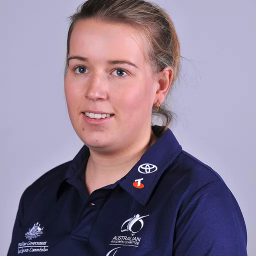 Portrait of Rachel Henderson