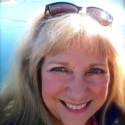 Portrait of Laurie Winn Carlson