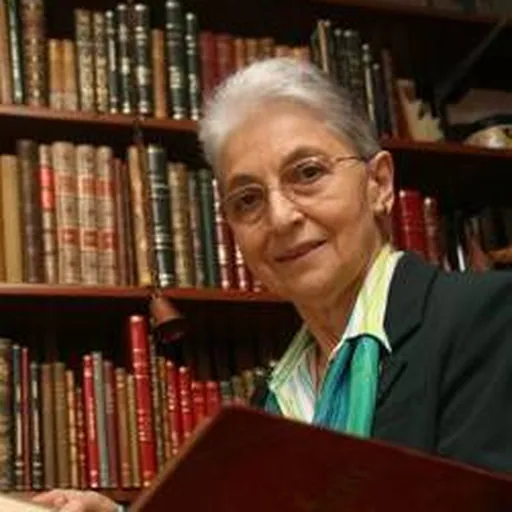 Portrait of Clara Lida