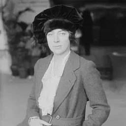 Portrait of Cynthia Burke Roche