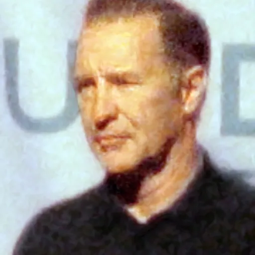 Portrait of Geoff Pierson