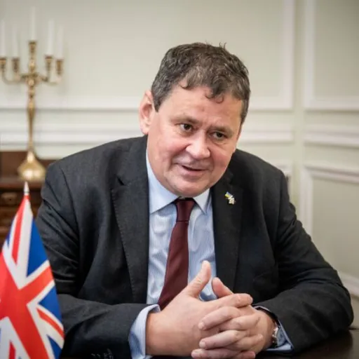 Portrait of Neil Crompton