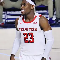 Portrait of De'Vion Harmon