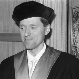 Portrait of Bernhard Hassenstein
