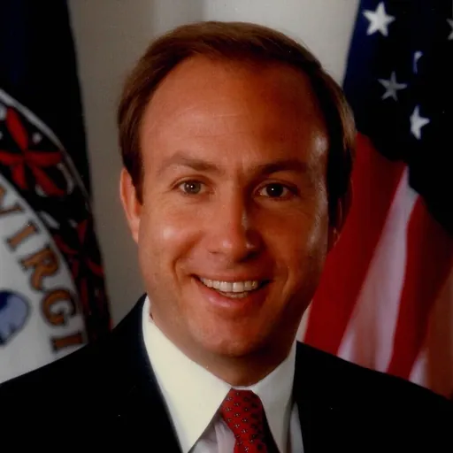 Portrait of Paul Trible