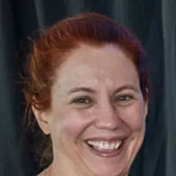 Portrait of Rosalind Archer