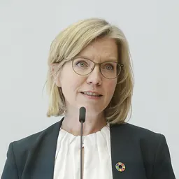 Portrait of Leonore Gewessler