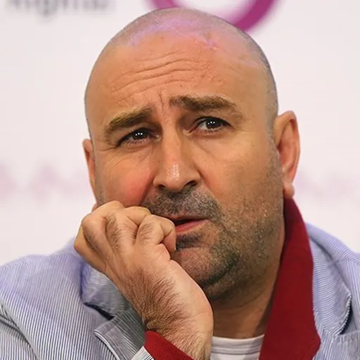 Portrait of Mehran Ahmadi