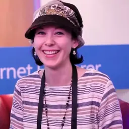 Portrait of Shauna MacDonald