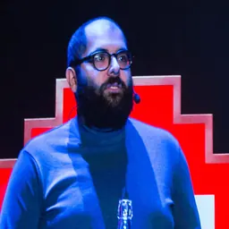 Portrait of Darius Kazemi