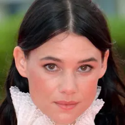 Portrait of Astrid Berges-Frisbey