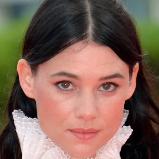 Portrait of Astrid Berges-Frisbey