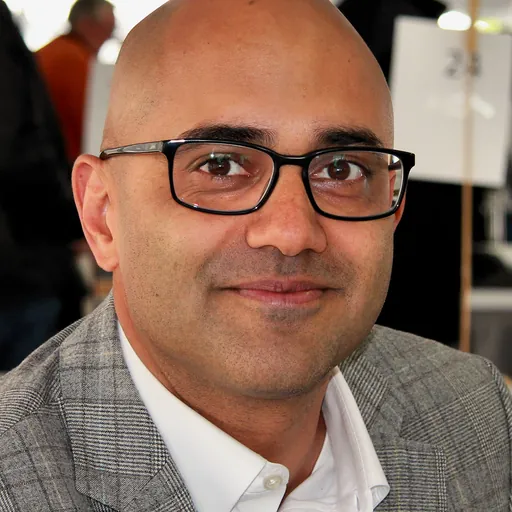 Portrait of Ayad Akhtar