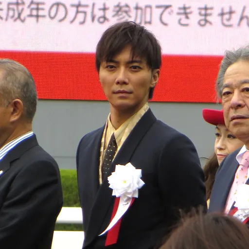 Portrait of Hiroki Narimiya