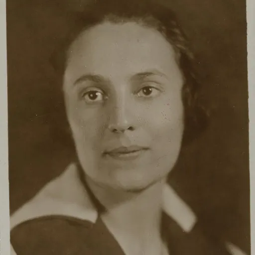 Portrait of Nina Samorodin