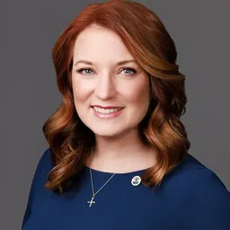 Portrait of Lindsey Horvath