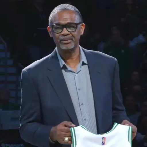 Portrait of Glenn McDonald