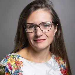 Portrait of Eva Zurek