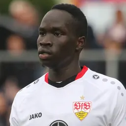 Portrait of Alou Kuol