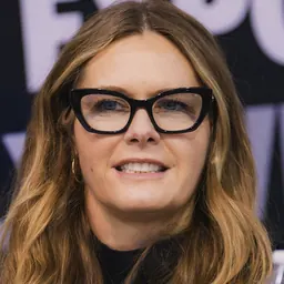 Portrait of Maggie Lawson